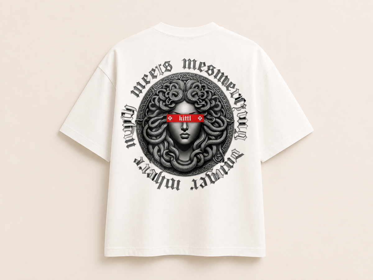 Remera Oversize Blanca Medusa